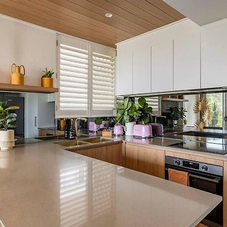 Apartamento Chic Beachside Getaway 2Br 2Bath Fully Equipped Gold Coast Exterior foto