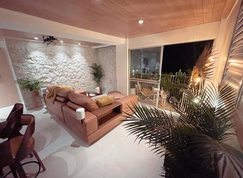 Apartamento Chic Beachside Getaway 2Br 2Bath Fully Equipped Gold Coast Exterior foto