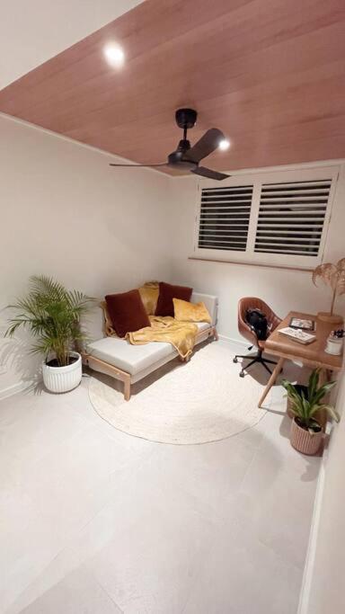 Apartamento Chic Beachside Getaway 2Br 2Bath Fully Equipped Gold Coast Exterior foto