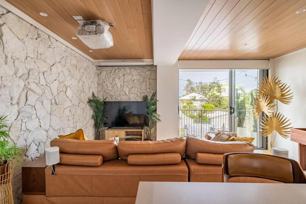 Apartamento Chic Beachside Getaway 2Br 2Bath Fully Equipped Gold Coast Exterior foto