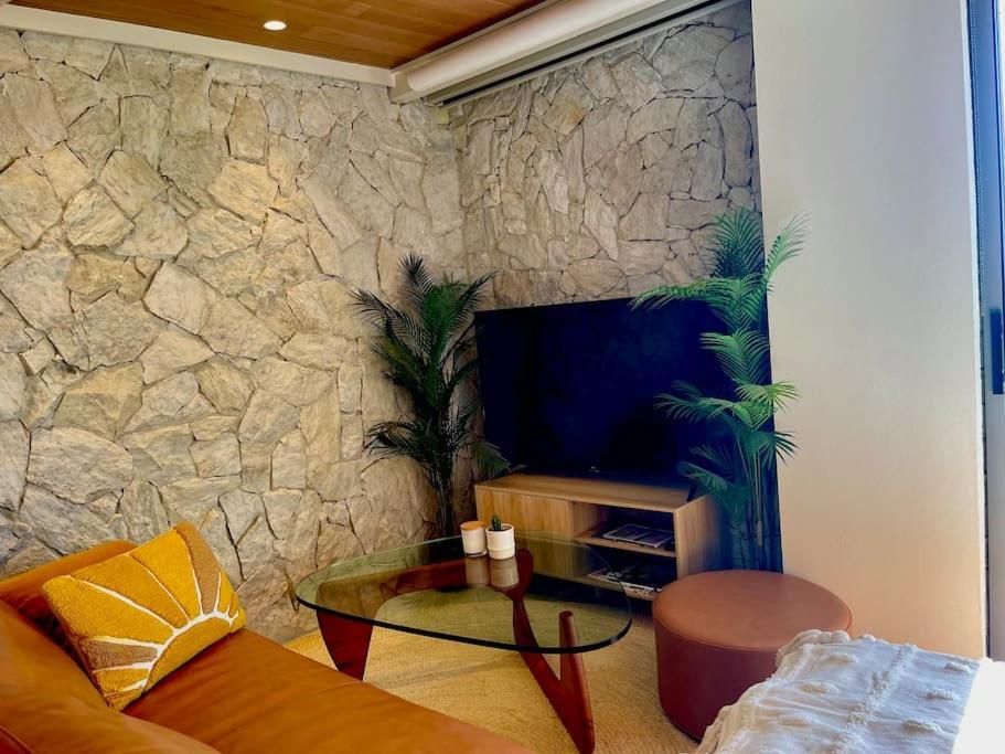Apartamento Chic Beachside Getaway 2Br 2Bath Fully Equipped Gold Coast Exterior foto
